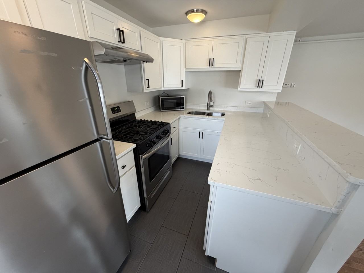 26 E Washington Ave #1 - Photo 4 of 10
