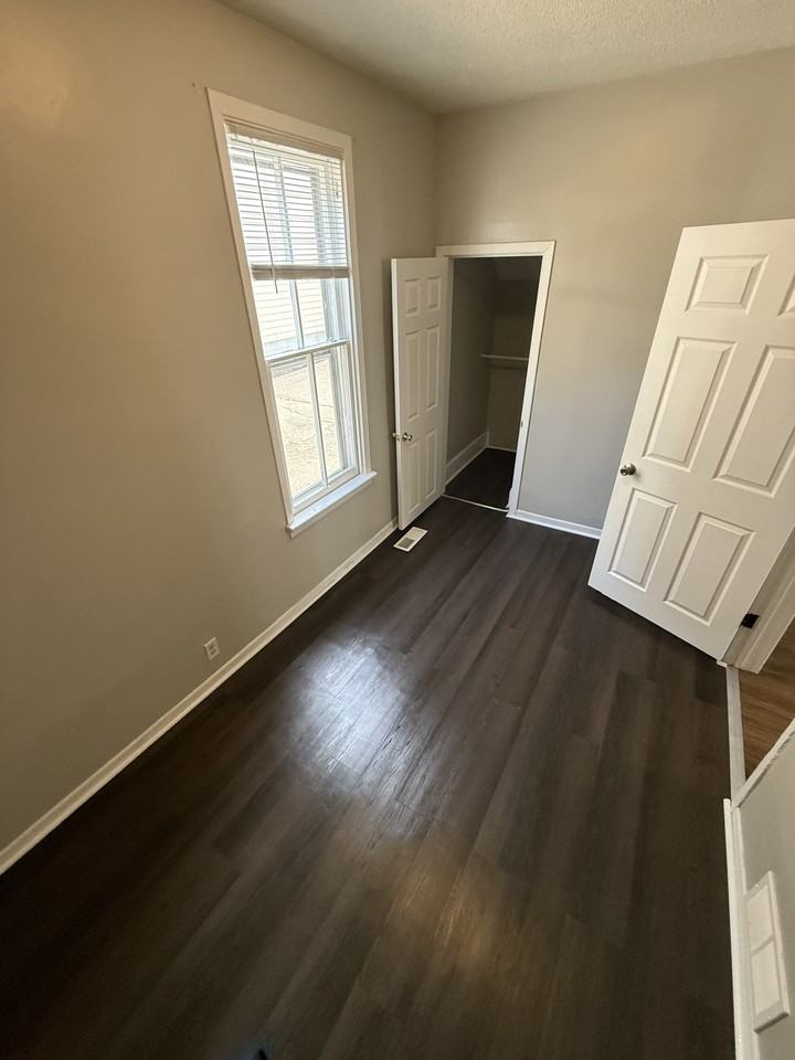 691 5th St E #1 - Photo 3 of 6