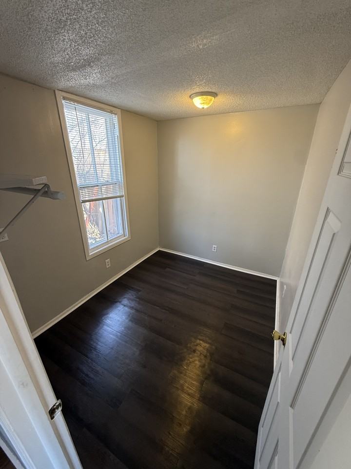 691 5th St E #1 - Photo 4 of 6