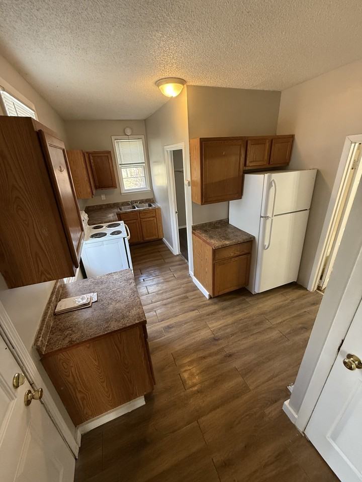 691 5th St E #1 - Photo 5 of 6