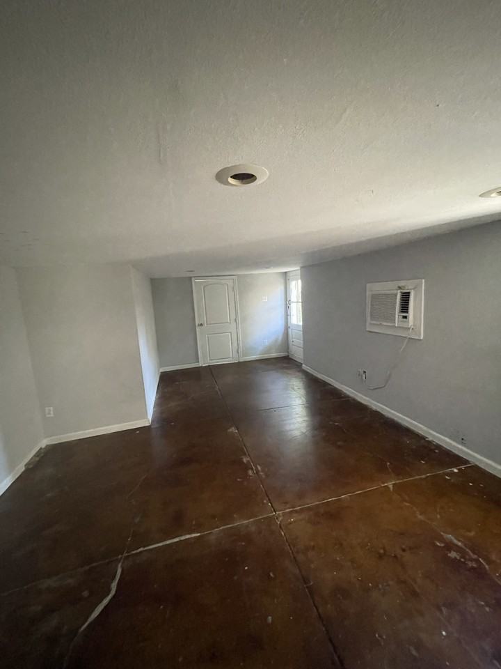 2625 Jefferson Ave #A - Photo 7 of 8