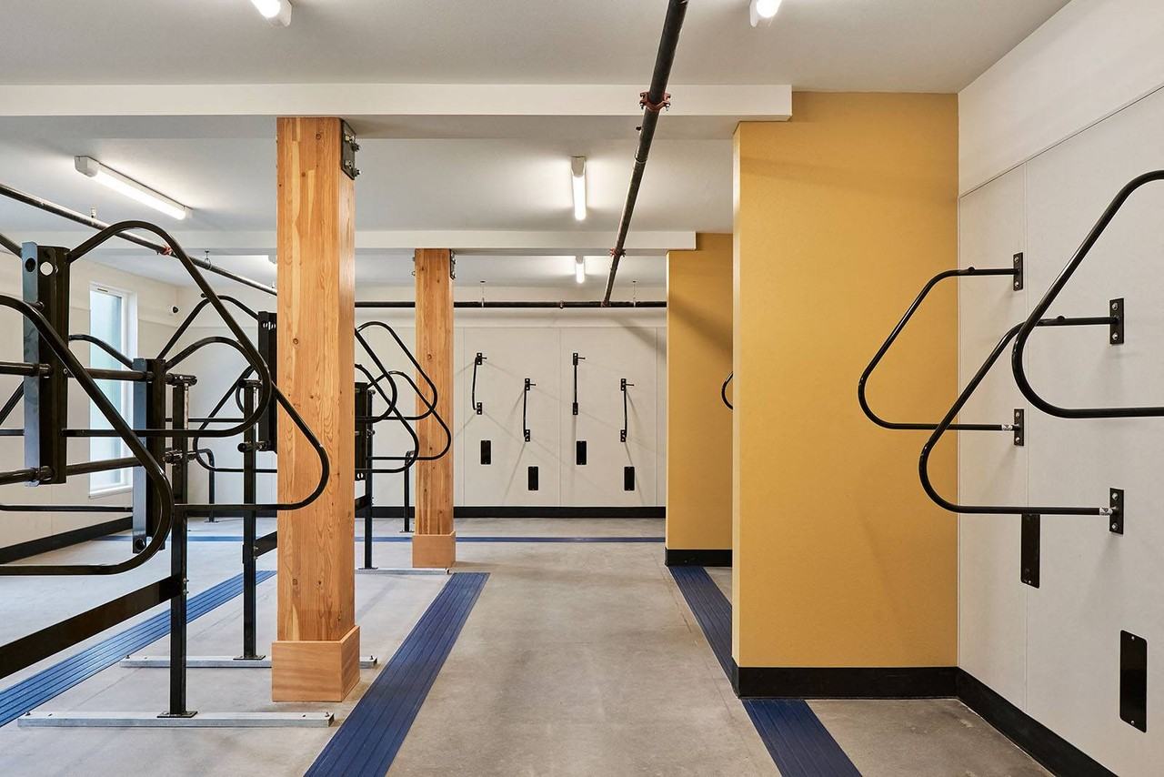 Crescent Court - Photo 4 of 24