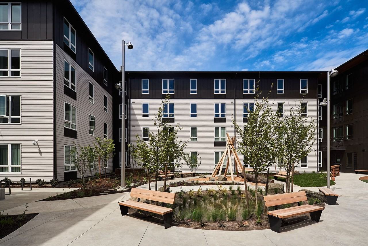 Crescent Court - Photo 7 of 24