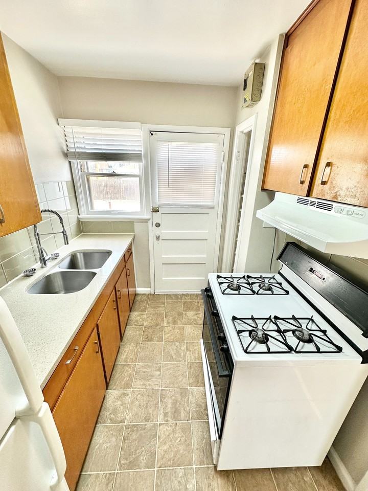 Cottages on Vance - Photo 4 of 27