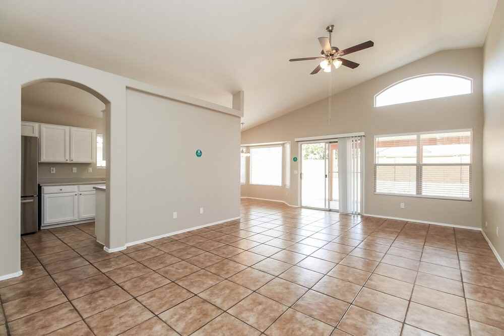 1702 W Jupiter Way - Photo 5 of 19