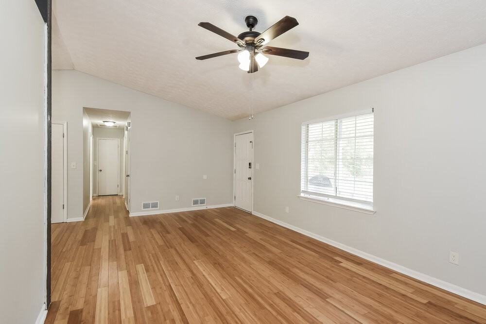 1890 Lamplighter Way - Photo 6 of 16