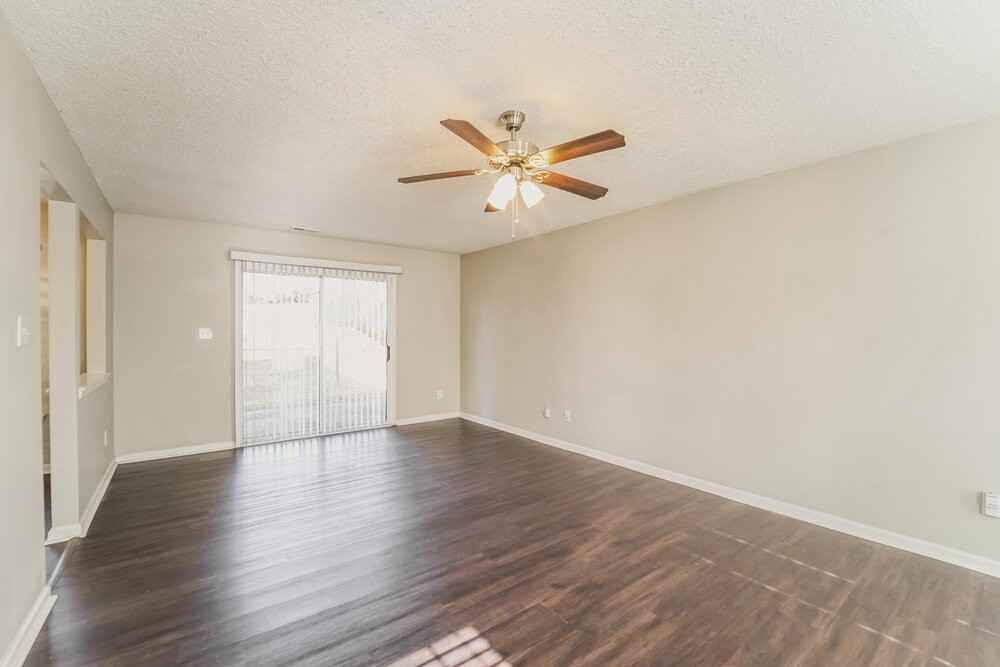 8502 Conner Ridge Ln - Photo 6 of 20