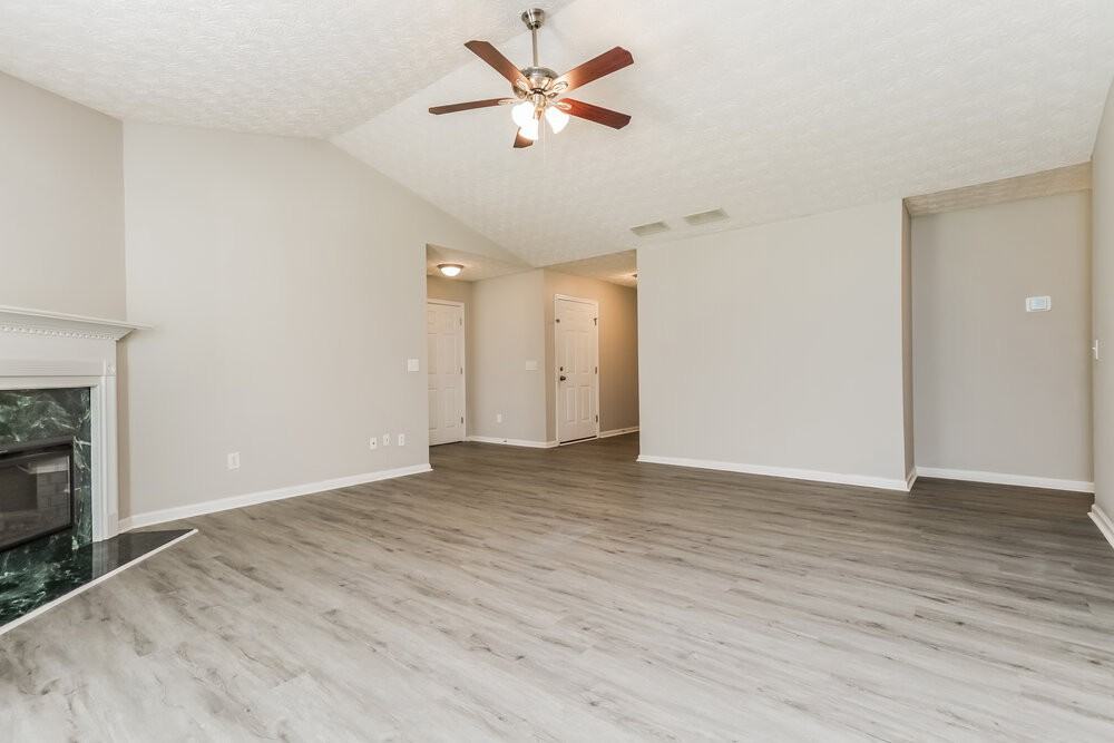 90 Dylans Ct - Photo 3 of 16