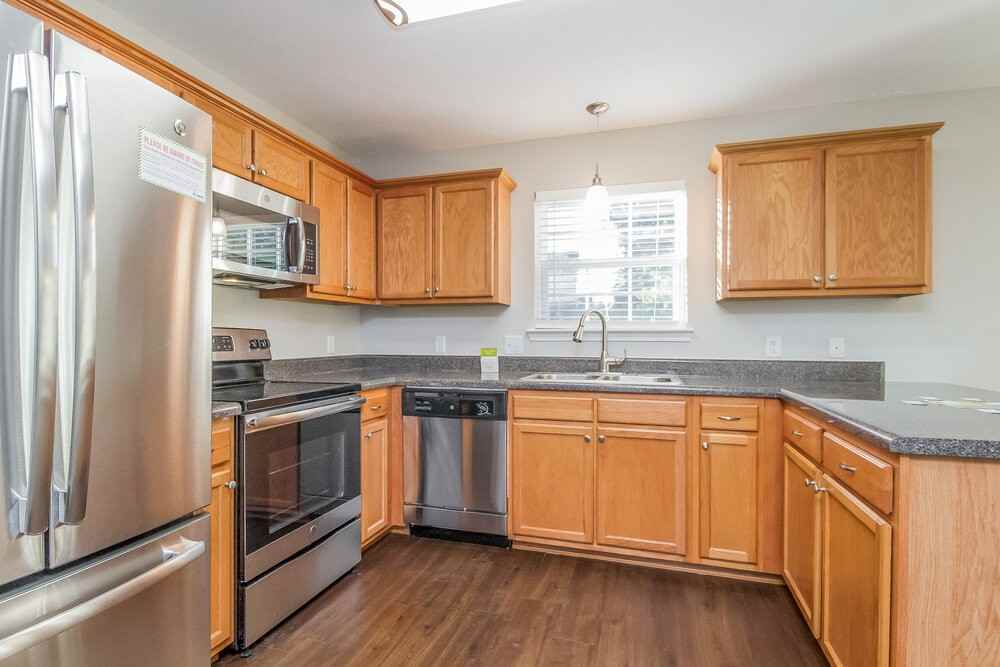 2006 Zion Ln - Photo 7 of 17