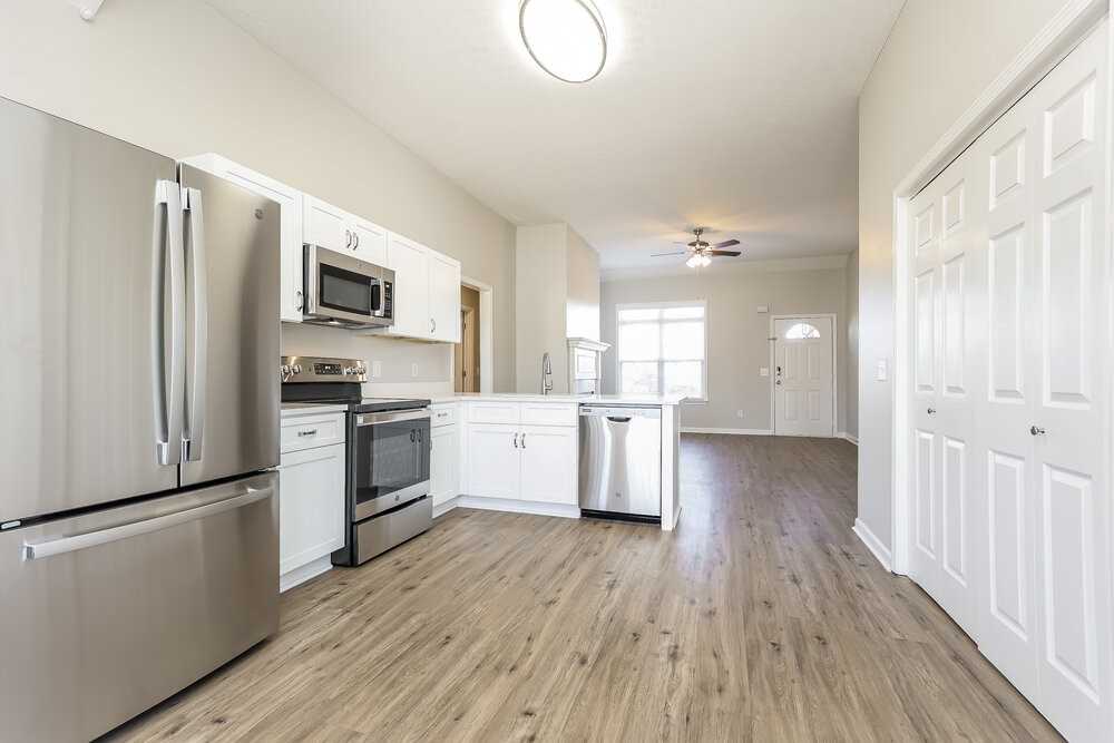513 Waterford Pl - Photo 7 of 17