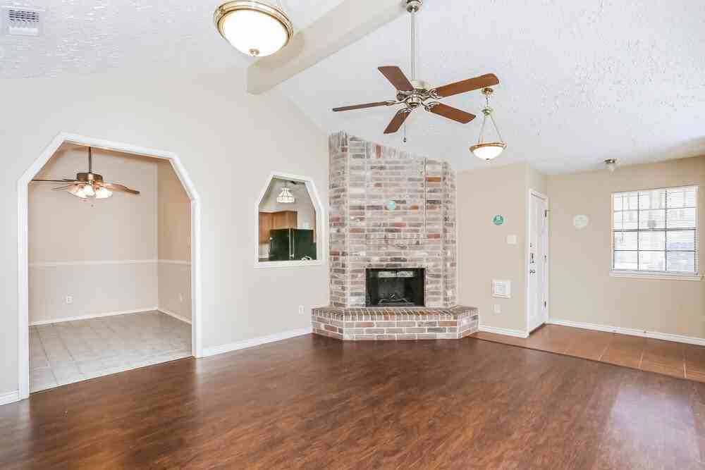 11 Crestbriar Ct - Photo 3 of 19