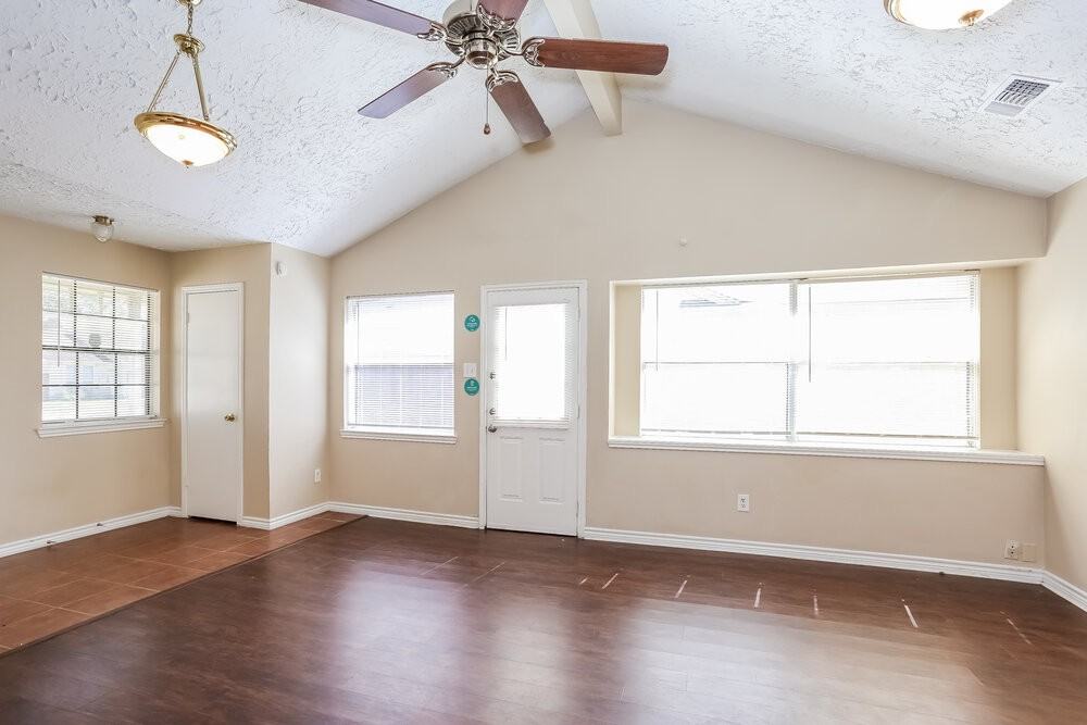 11 Crestbriar Ct - Photo 5 of 19