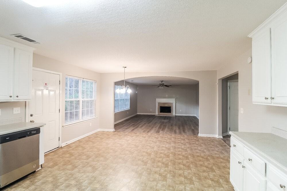 10947 Hondal Ct - Photo 6 of 20