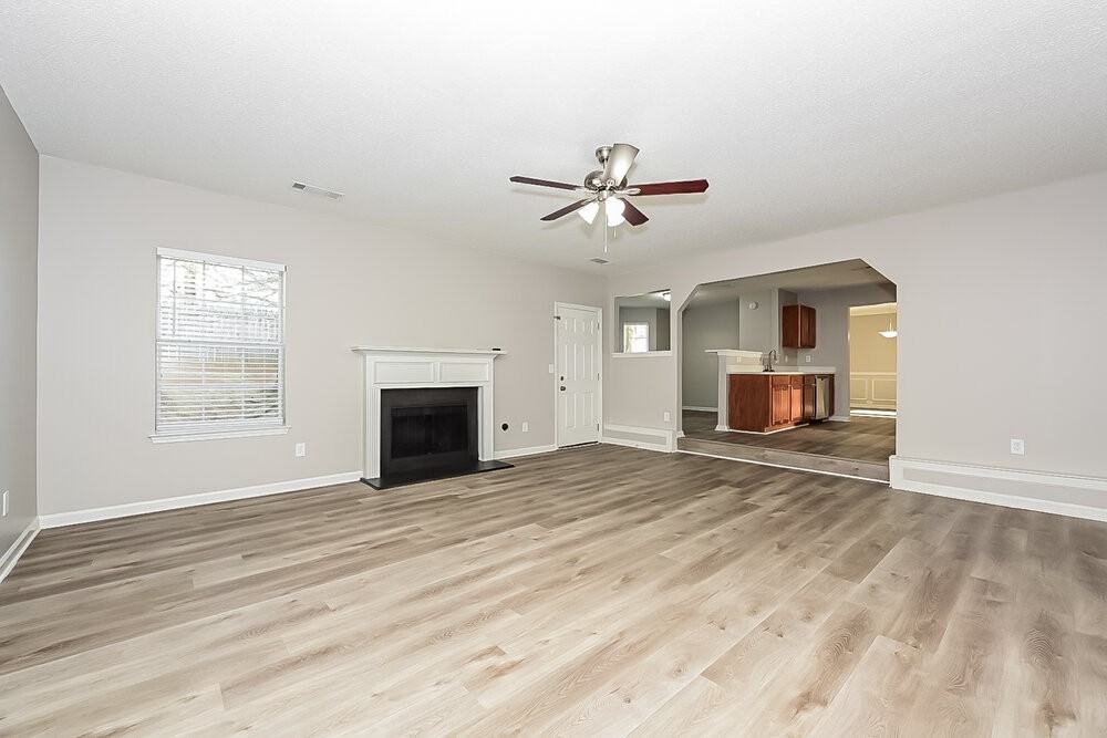 936 Brisley Cir - Photo 5 of 20