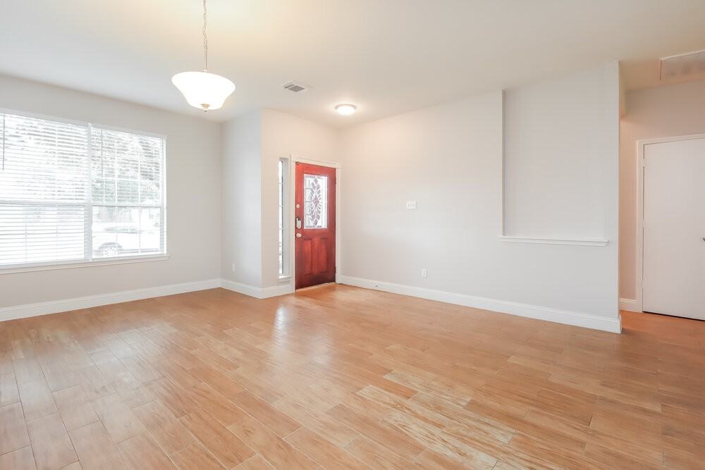 553 Small Cedar Dr - Photo 6 of 17