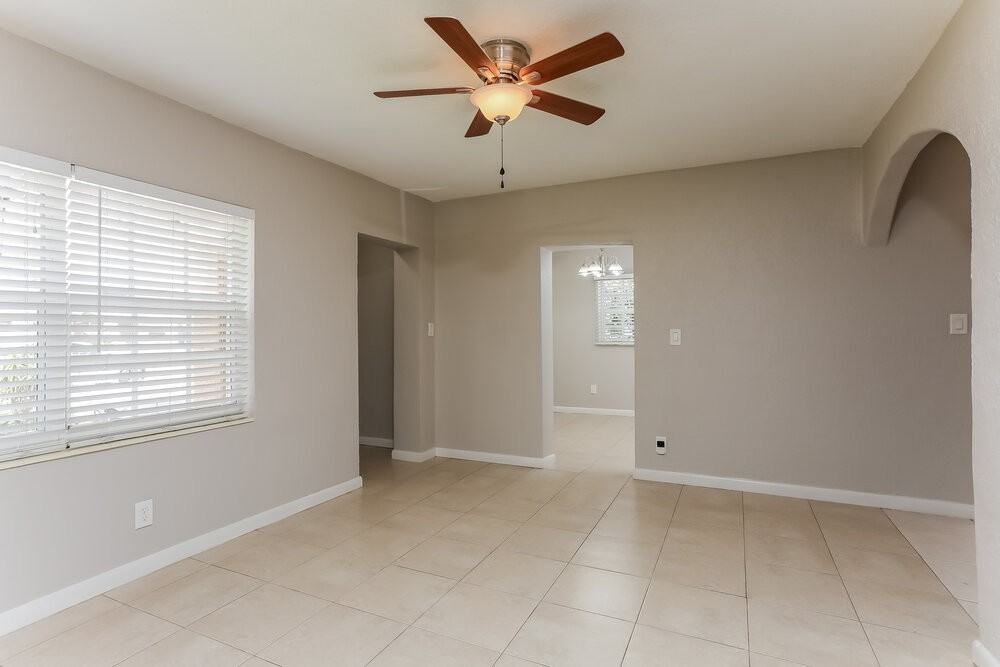 6020 Ne 3rd Ter - Photo 3 of 16