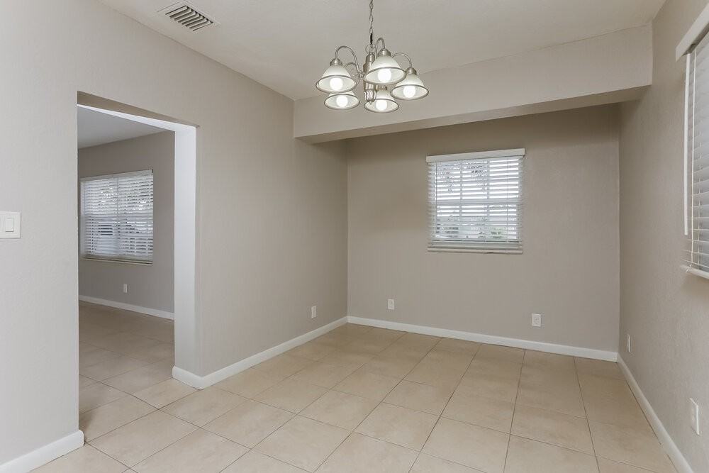 6020 Ne 3rd Ter - Photo 5 of 16