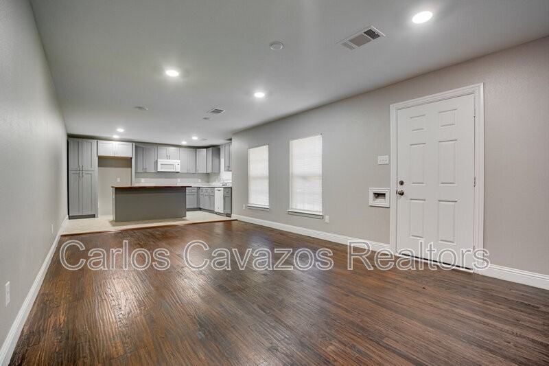 3402 Lawnview Ave #MAIN - Photo 3 of 19