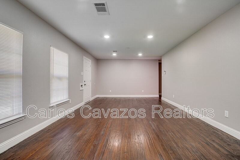 3402 Lawnview Ave #MAIN - Photo 5 of 19