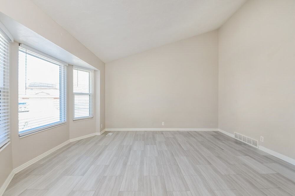 780 E Sandy Dunes Dr - Photo 6 of 18