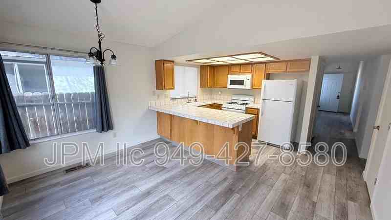 1747 Bluehaven Dr - Photo 6 of 14