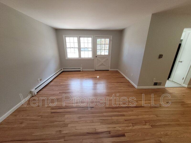 9/11/13 Village Dr. #21 - Photo 5 of 18