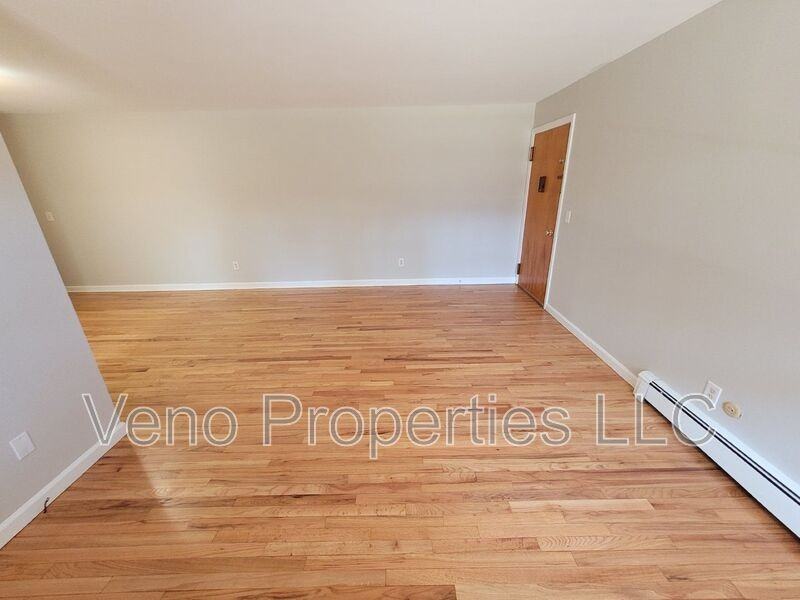 9/11/13 Village Dr. #21 - Photo 7 of 18