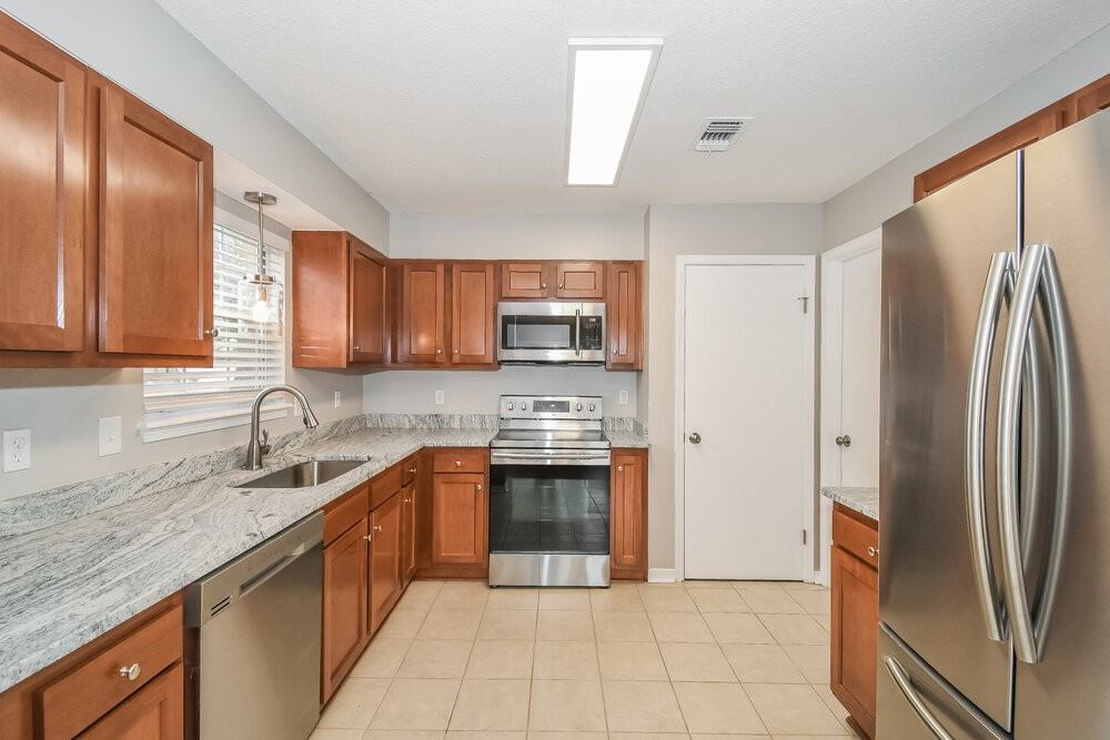 8476 Allwine Ct - Photo 6 of 16