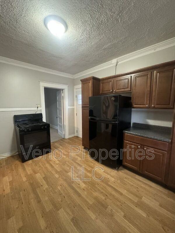 61 S Main St #2 - Photo 2 of 15