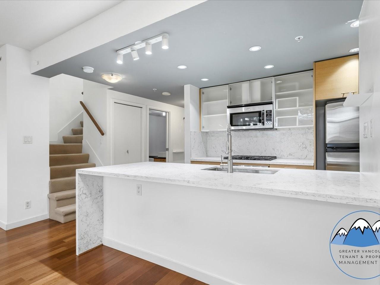 980 Cooperage Way - Photo 5 of 38