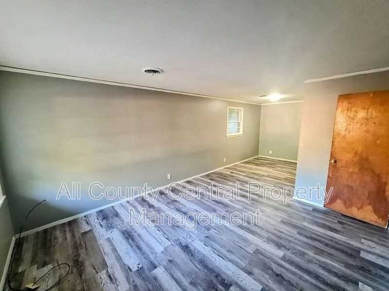 3346 Bedford Ln - Photo 6 of 8