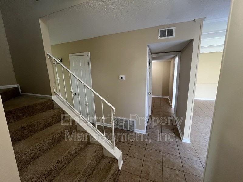 3637 Haughton Ln #2 - Photo 4 of 18