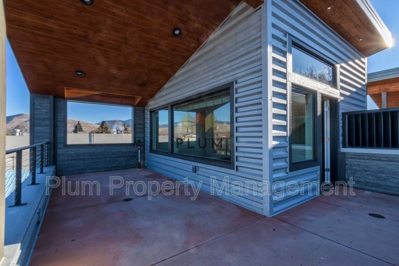 1613 Montana St #2 - Photo 5 of 16