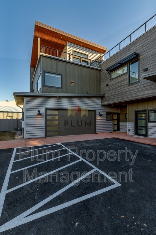 1613 Montana St #2 - Photo 7 of 16