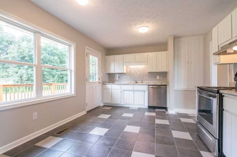 2927 Greensboro Hwy - Photo 5 of 15