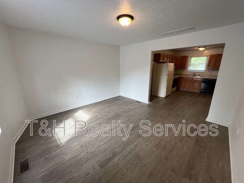 4807 Indiana St - Photo 3 of 17