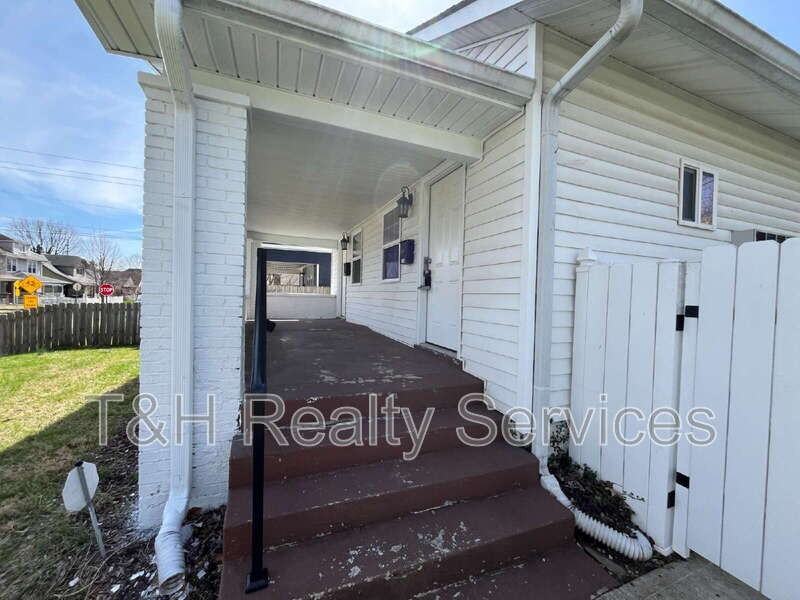 4210 Graceland Ave - Photo 3 of 16