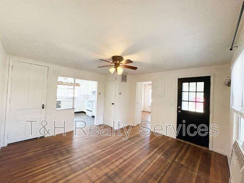 117 W Ash St - Photo 5 of 12