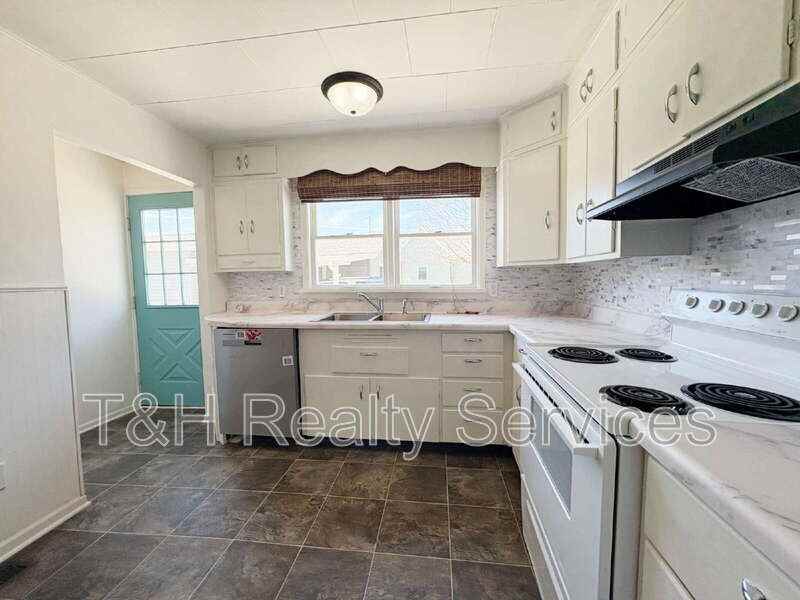 117 W Ash St - Photo 7 of 12