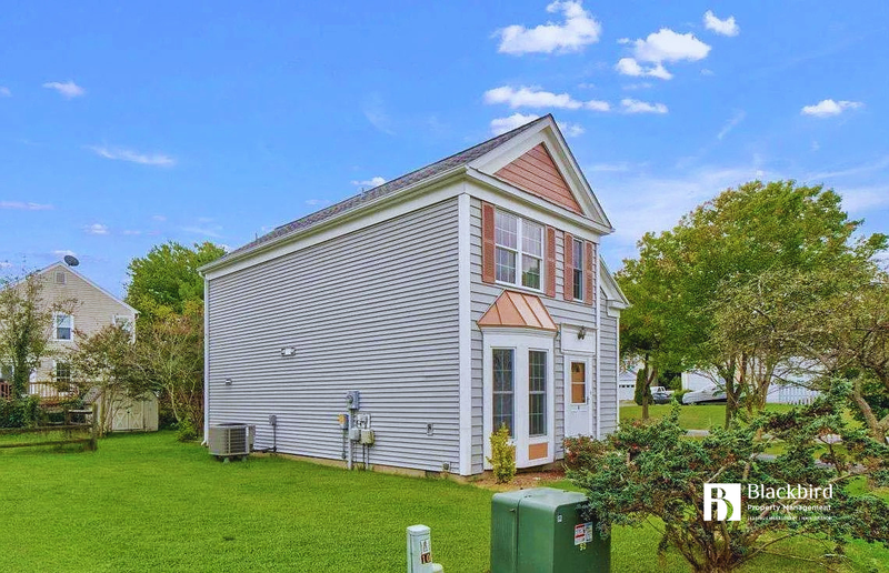 3347 Iris Pl #G - Photo 3 of 15