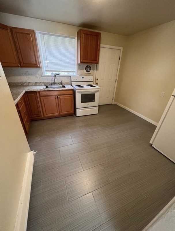 2603 5th Ave - Photo 4 of 6