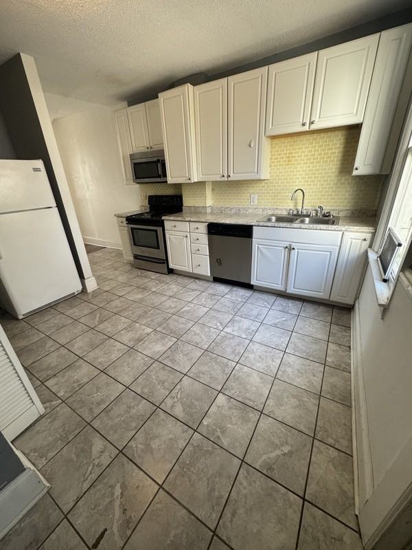 622 N 29th St - Photo 5 of 9