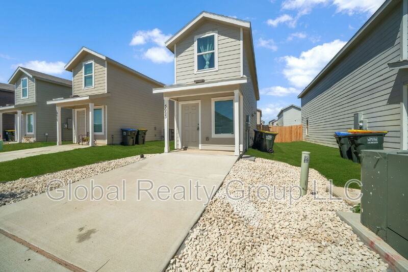 5023 Primrose Rdg - Photo 2 of 28