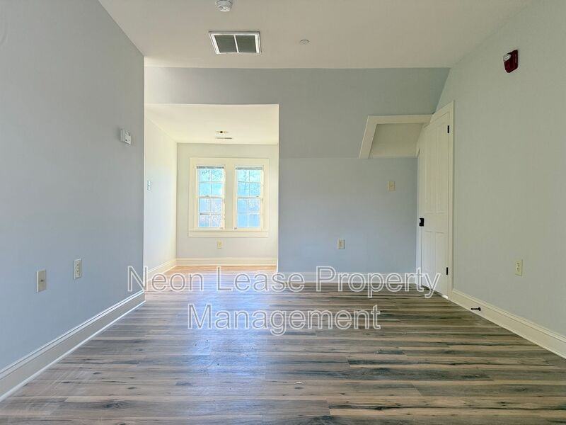 139 Nw Front St - Photo 5 of 9