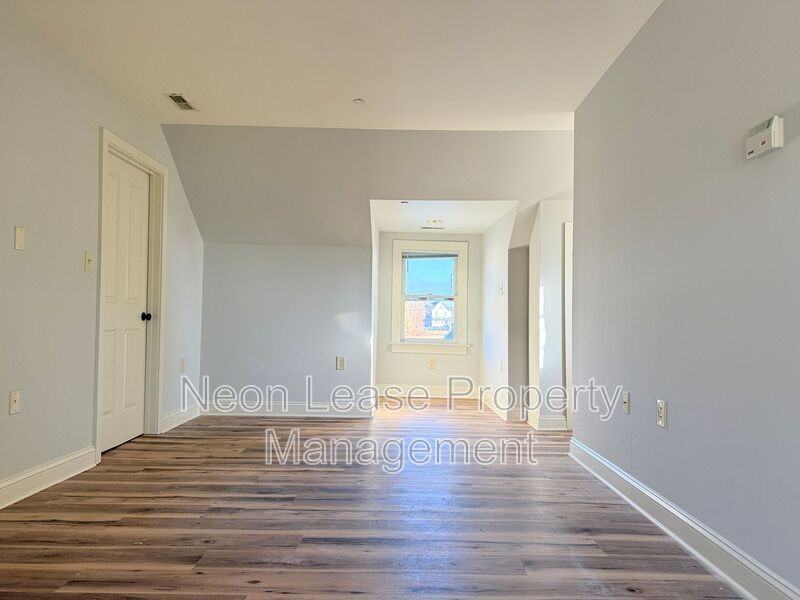 139 Nw Front St - Photo 6 of 9