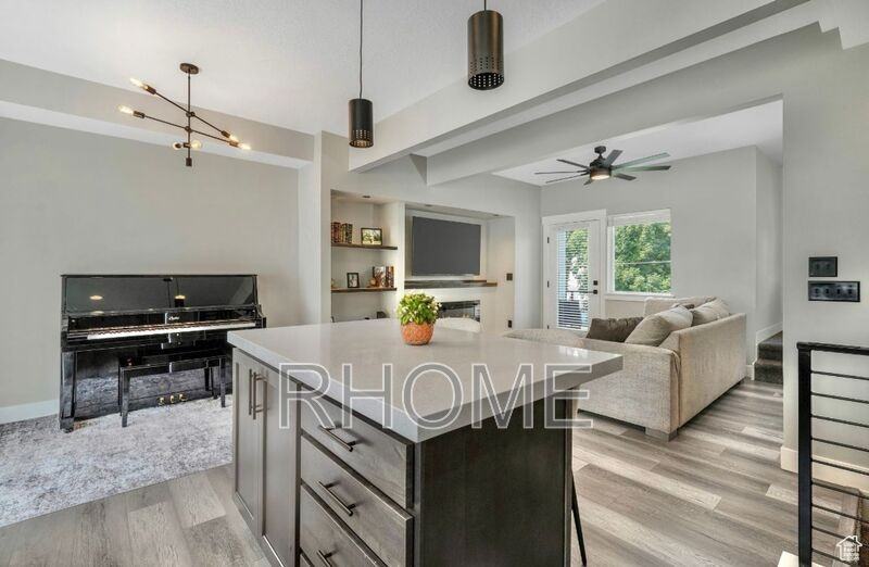 4109 S St - Photo 4 of 19