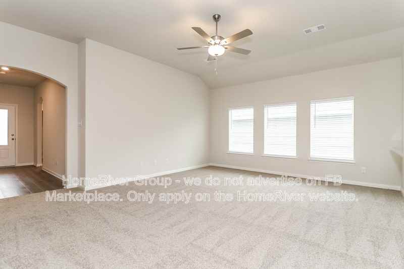 6562 Crosswood Ln - Photo 3 of 21