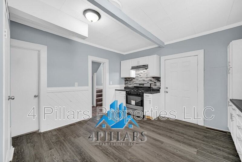 617 Kane St - Photo 4 of 32