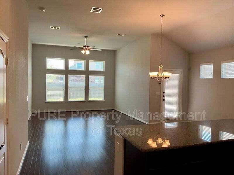 209 Penna Ln - Photo 4 of 20