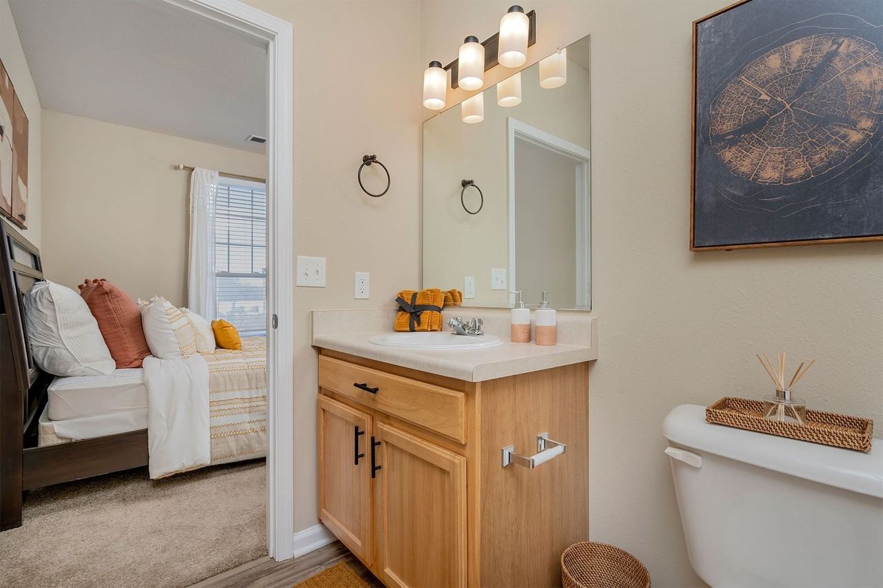 Brookstone Crossing Apartments - Photo 7 of 22